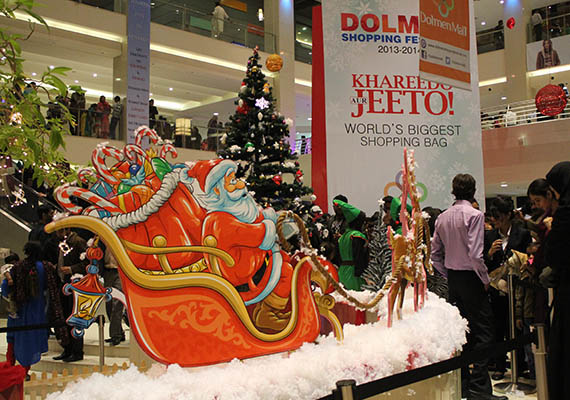 Christmas Installation by Party Fiesta in collaboration with Dolmen Mall