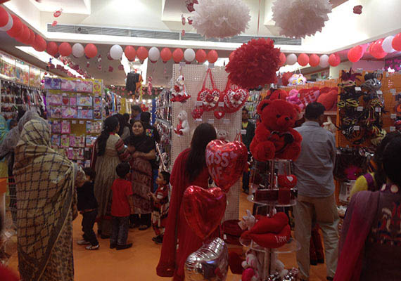 Valentine Activation at Dolmen Mall